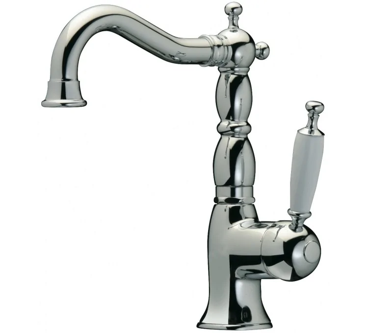 Here's the English translation:Swivel Spout Faucet for Sink