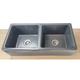 Here's the translation:Belfast double bowl kitchen sink in anthracite